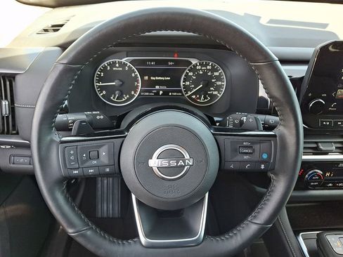 Certified 2023 Nissan Pathfinder SL image 18