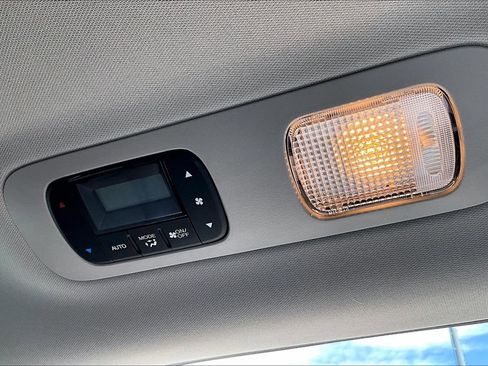 Used 2025 Honda Odyssey EX-L image 33