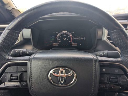 Used 2024 Toyota Tundra Platinum AWD/4WD image 37