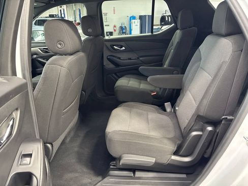 Used 2023 Chevrolet Traverse LT AWD/4WD image 36