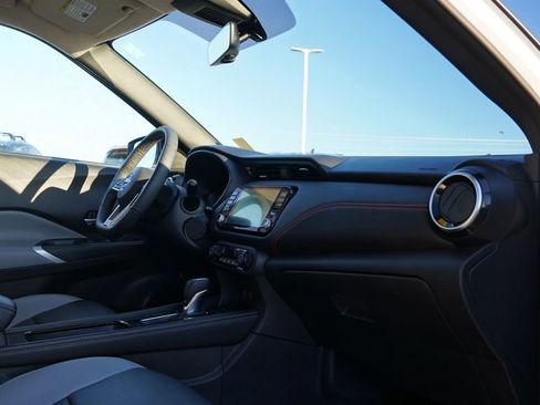 Used 2024 Nissan Kicks SR w/ SR Premium Package image 21