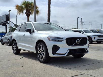New 2025 Volvo XC60 B5 Core w/ Climate Package