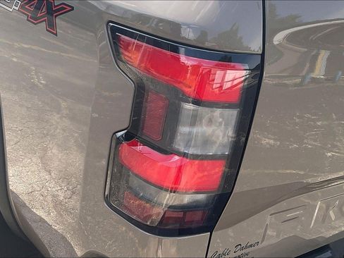 Used 2023 Nissan Frontier PRO-4X w/ Pro-4X Premium Package AWD/4WD image 28