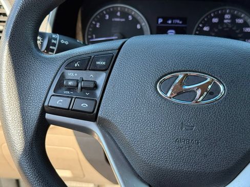 Used 2020 Hyundai Tucson SE AWD/4WD image 15