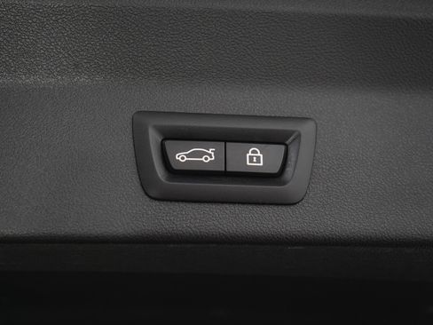 Used 2022 BMW X3 M40i image 11