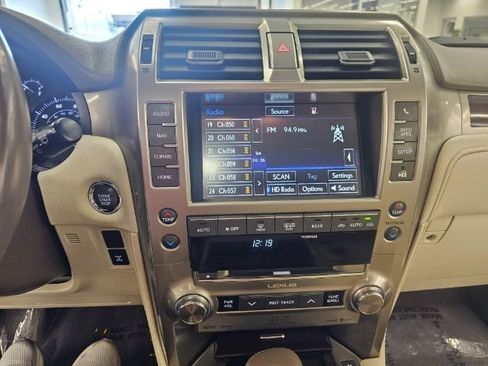 Used 2019 Lexus GX 460 Luxury image 17