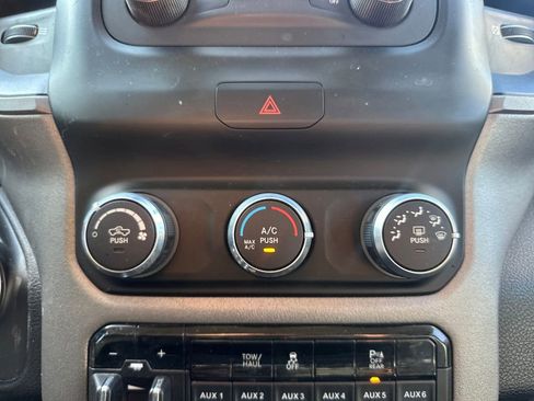 Used 2019 RAM 2500 Tradesman w/ Chrome Appearance Group image 19