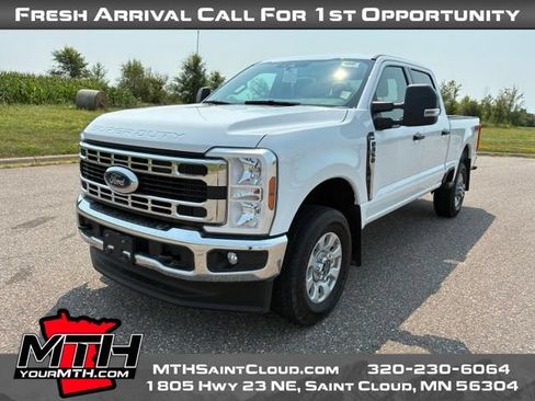 Used 2024 Ford F350 XLT w/ FX4 Off-Road Package AWD/4WD image 4