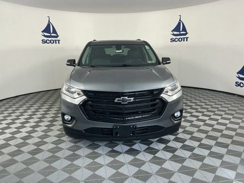 Used 2020 Chevrolet Traverse LT w/ LT Premium Package AWD/4WD image 2