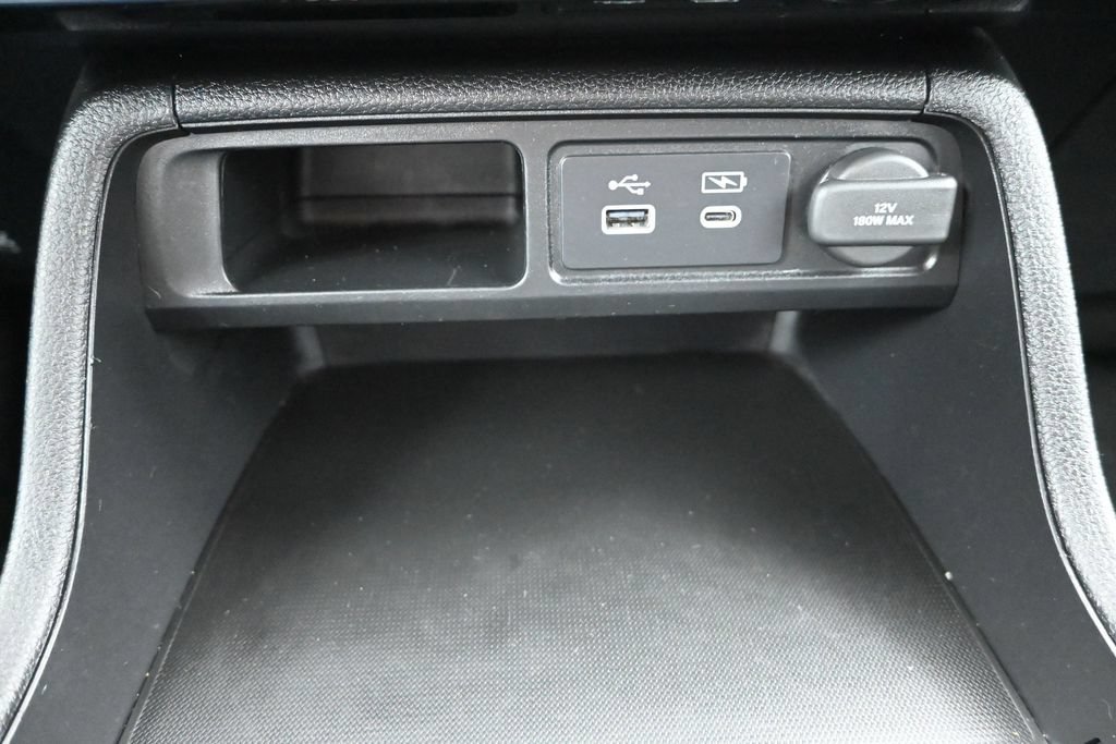 Used 2025 Honda Pilot Sport image 19