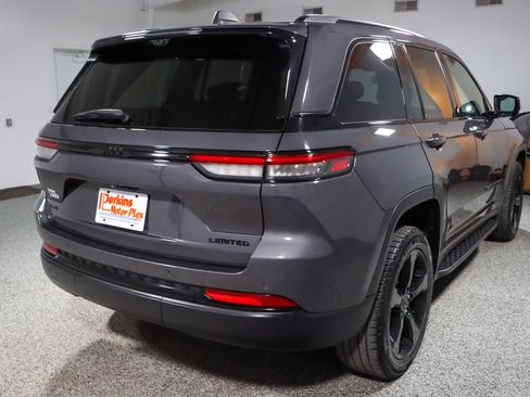 Used 2024 Jeep Grand Cherokee Limited w/ Luxury Tech Group II AWD/4WD image 7