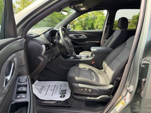 Used 2023 Chevrolet Traverse LT w/ LPO, Floor Liner Package AWD/4WD image 13