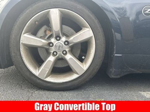 Used 2007 Nissan 350Z Touring image 4