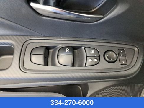 New 2025 Nissan Versa SV w/ Trunk Package image 18