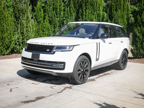 Used 2023 Land Rover Range Rover SE AWD/4WD image 5
