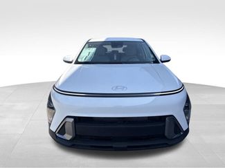 New 2026 Hyundai Kona SE video 2