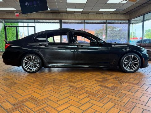 Used 2016 BMW 750i xDrive AWD/4WD image 10