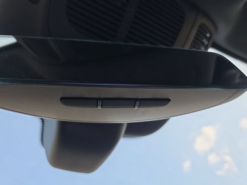 Certified 2025 Mercedes-Benz GLS 450 4MATIC image 30
