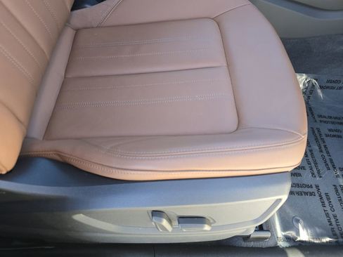 Used 2023 Audi Q5 2.0T Premium w/ Convenience Package image 16