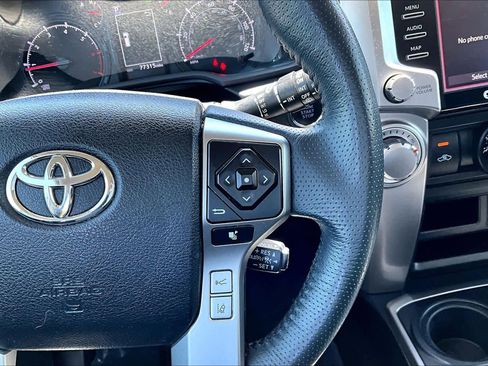 Used 2021 Toyota 4Runner SR5 AWD/4WD image 24