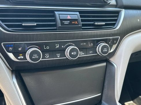 Used 2019 Honda Accord Touring image 31