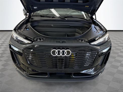 Used 2027 Audi Q6 e-tron Premium Plus AWD/4WD image 31