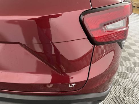 Used 2025 Chevrolet Trax LT w/ LT Convenience Package image 12