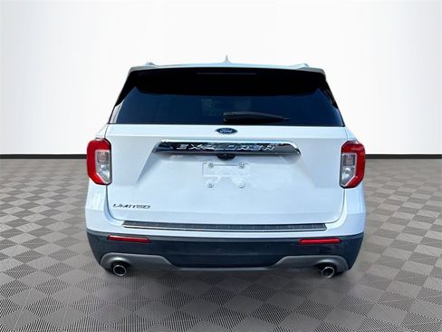 Used 2022 Ford Explorer Limited w/ Equipment Group 301A image 7