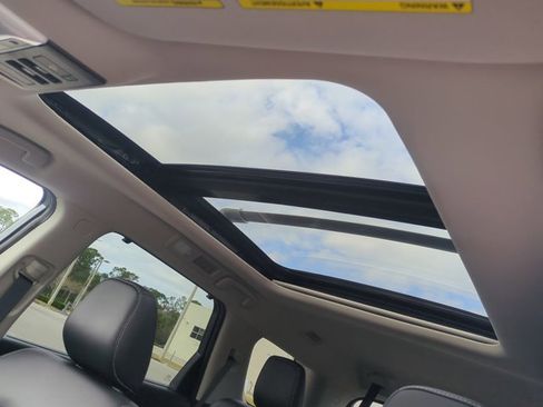 Used 2024 Nissan Pathfinder Platinum w/ Black Appearance Package image 23