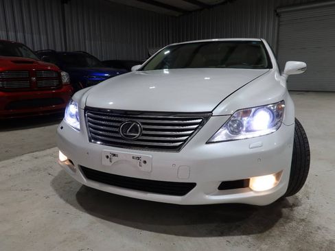 Used 2012 Lexus LS 460 w/ Comfort Pkg RWD image 45