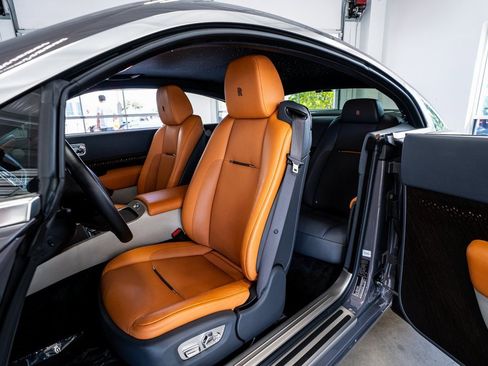 Used 2018 Rolls-Royce Wraith image 35