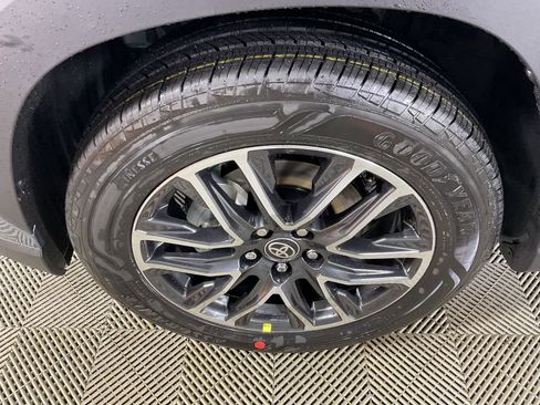 New 2026 Toyota Corolla Cross XLE image 4