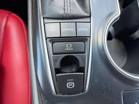 Used 2018 Toyota Camry XSE FWD image 22