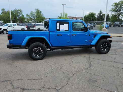Used 2022 Jeep Gladiator Rubicon w/ LED Lighting Group AWD/4WD image 14