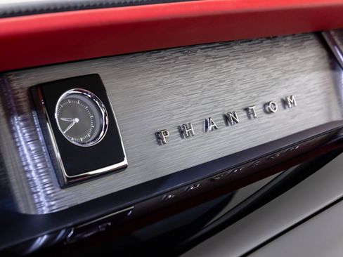 Used 2019 Rolls-Royce Phantom Sedan image 56