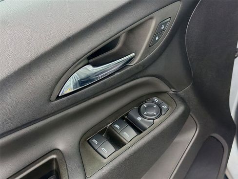 Used 2023 Chevrolet Equinox LT w/ LPO, Floor Liner Package AWD/4WD image 19