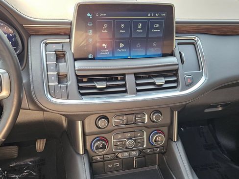 Used 2022 Chevrolet Suburban Z71 w/ Luxury Package AWD/4WD image 32