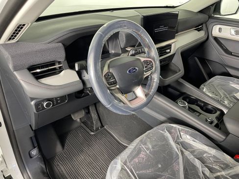 New 2026 Ford Explorer Active image 2