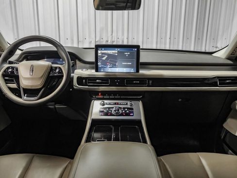 Used 2022 Lincoln Aviator 2WD image 13