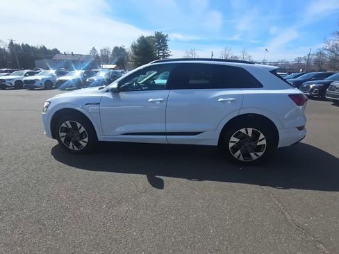 Used 2021 Audi e-tron Premium w/ Convenience Plus Package AWD/4WD image 2