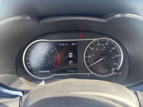 Used 2025 Nissan Versa SV FWD image 37