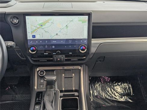 Used 2024 Lexus GX 550 w/ Accessory Package (2T) AWD/4WD image 20