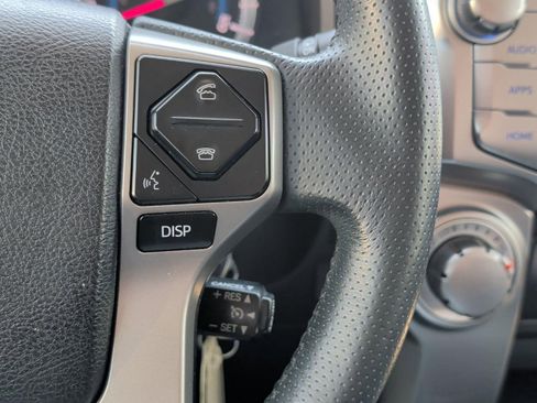 Used 2017 Toyota 4Runner SR5 AWD/4WD image 15