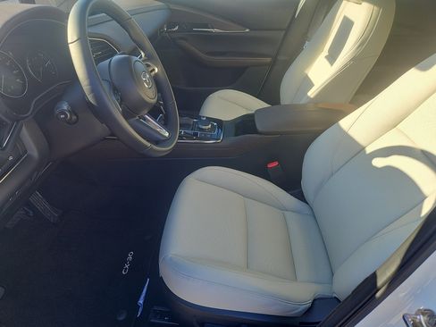 Certified 2025 MAZDA CX-30 AWD 2.5 S w/ Premium Package image 32