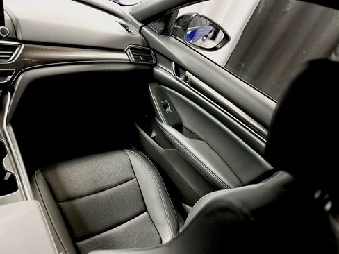 Used 2021 Honda Accord Sport image 19