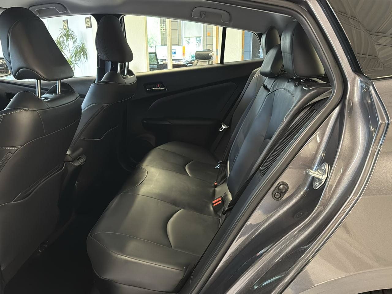 Used 2022 Toyota Prius Prime XLE FWD image 18