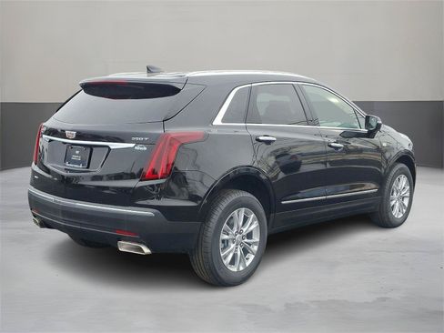 New 2025 Cadillac XT5 Luxury w/ LPO, Floor Liner Package AWD/4WD image 4