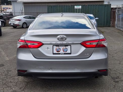 Used 2019 Toyota Camry LE w/ Convenience Package image 6