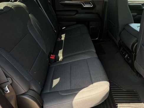 Used 2024 Chevrolet Silverado 1500 LT AWD/4WD image 34