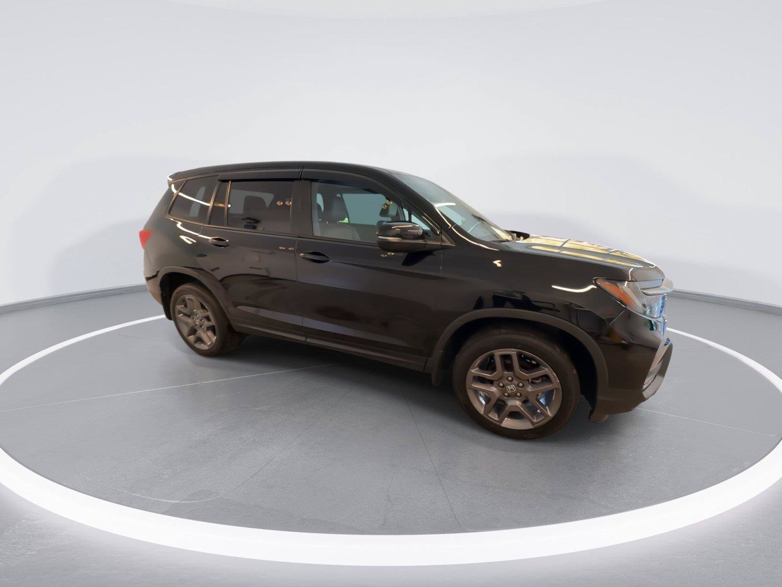 Used 2023 Honda Passport EX-L image 9